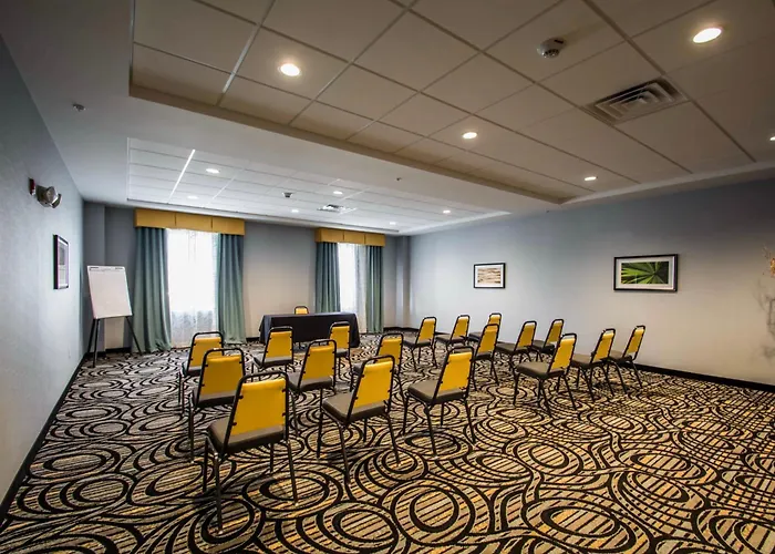Comfort Suites Fort Lauderdale Airport South & Cruise Port